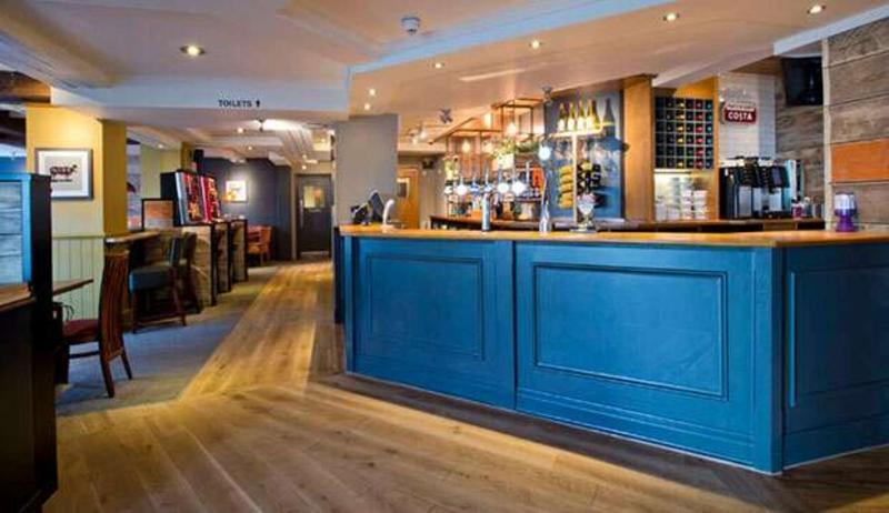Premier Inn London Romford Central 외부 사진