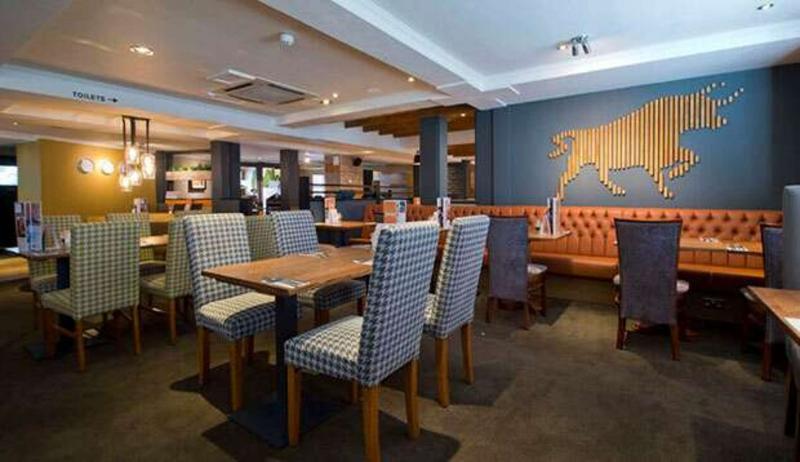Premier Inn London Romford Central 외부 사진